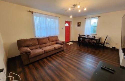 Hackensack House | RentalsOP NJ01 Full house minutes from NYC, near to metlife, American Dream