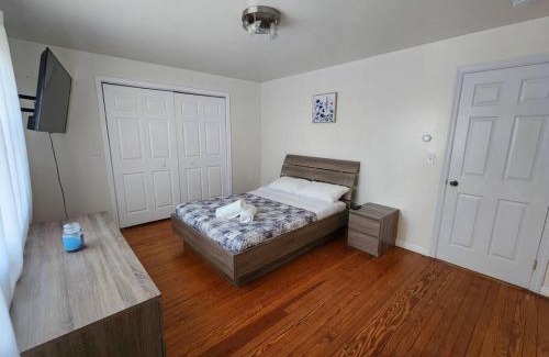 Hackensack House | RentalsOP NJ01 Full house minutes from NYC, near to metlife, American Dream