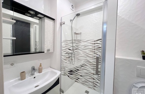 Chisinau Apartment | RentHouse Apartments Elegant