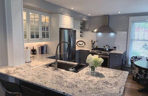 Charlevoix Apartment | RENTING FOR SUMMER NOW. DOWNTOWN 1 BLOCK TO HARBOR