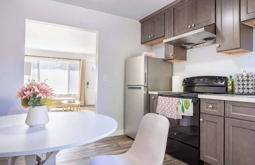 Renton Apartment | Renton lovely 2-bedroom apartment free parking