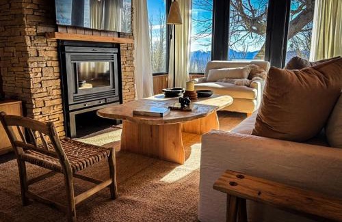 Lanin National Park House | RentUp - Casa de diseno ideal para grupos con vista a la Cordillera de Los Andes