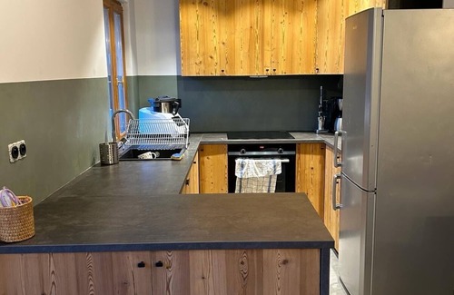 Monetier-les-Bains Ski Chalet | REOPENING AFTER RENOVATION Chalet sleeps 8, large garden. Serre chevalier