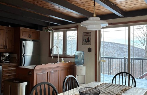 St-Adolphe-d'Howard Ski Chalet | Repère Öra | Spa, ski & nature