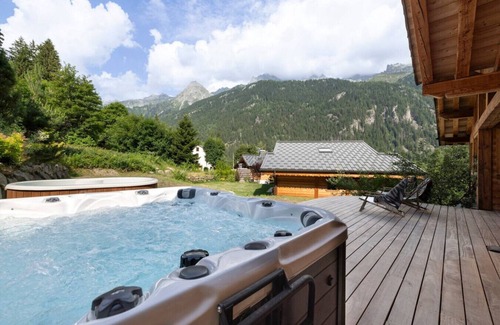 Le Lavancher Ski Chalet | Repos du Loup - Chalet 4CH 4SDB | PoêleBois | Jacuzzi BainNordique