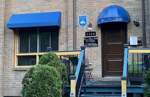 Little Burgundy Bed & Breakfast | Repos & Manna Downtown Montréal