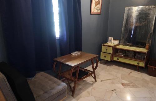 Sungai Pelek Bed & Breakfast | REQUELstore