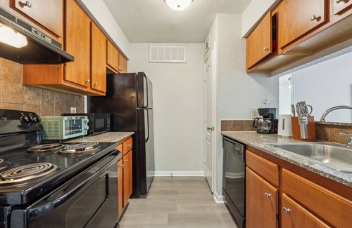 Clodine Apartment | Reserve at westwood 2300 I Spacious 1 Bed 1 Bath