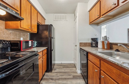 Clodine Apartment | Reserve at westwood 3289 I Spacious 1 Bed 1 Bath
