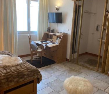 Andon Cabin | Reserve des Monts d'Azur