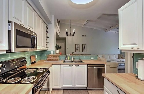 Naples Apartment | Reserve.Reserve Way
