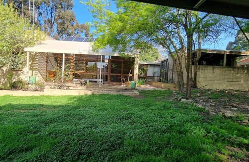 Strathdale House | Reservoir's Edge - Spacious Architectural Delight