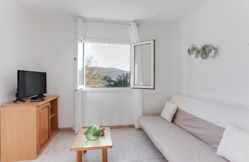 Centuri Apartment | RESIDENCE ANNA