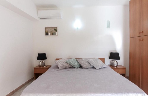 Centuri Apartment | RESIDENCE ANNA