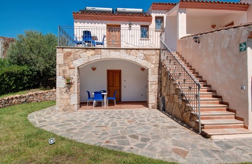 Tanaunella House | Residence Bouganvillage