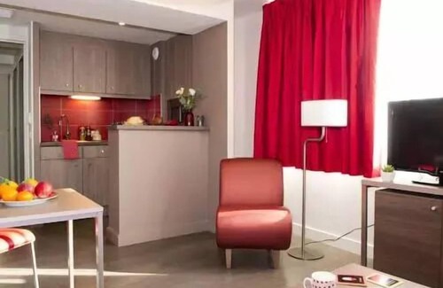 Caen City Centre Apartment | Residence City'O Apparthotel Caen - 2 Rooms 4 People