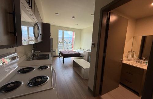 South Pandosy Apartment | Residence & Conference Centre - Kelowna