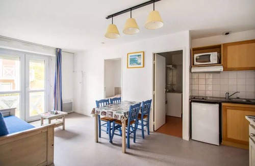Carnoux-en-Provence Apartment | Residence Debussy - maeva Home - 2 Room Apartment 4 People - Budget