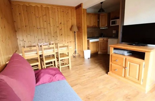 Puy-Saint-Vincent Ski Chalet | Residence Dame Blanche - DBAC16 - APPT 2 CHAMBRES - BALCONA - 6 PERSONS