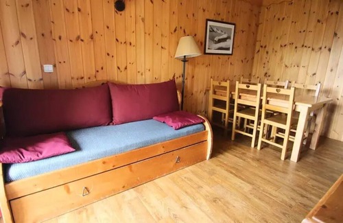Puy-Saint-Vincent Ski Chalet | Residence Dame Blanche - DBAC21 - APPT 2 CHAMBRES - BALCONY - 6 PERSONS