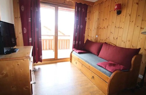 Puy-Saint-Vincent Ski Chalet | Residence Dame Blanche - DBAC21 - APPT 2 CHAMBRES - BALCONY - 6 PERSONS