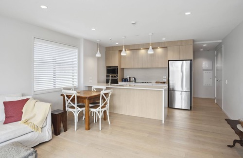 Orewa House | Residence De La Mer - Orewa Holiday Home