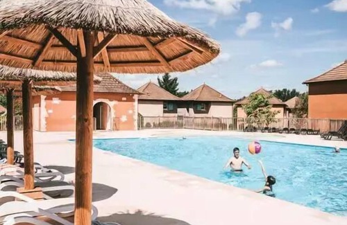 Prayssac Apartment | Residence du Domaine de Claire Rive* - 4 room apartment Mezzanine 8 people