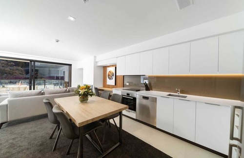 Arthur's Point Apartment | Residence du Parc - Luxury Apartment