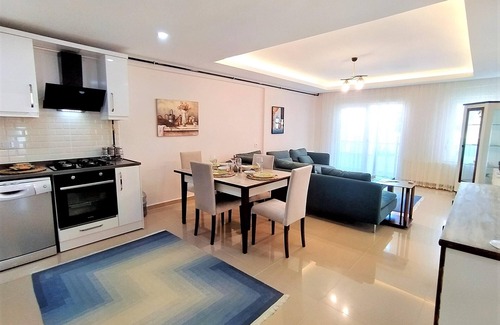 Sarsu Mahallesi Apartment | Residence Flat with Shared Pool in Konyaalti