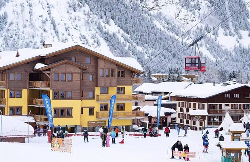 Pralognan-la-Vanoise Apartment | Residence Les Jardins de la Vanoise * - 3 Rooms Coin Montagne 9 People