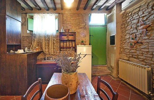 Granarola Apartment | Residence in Vallugola di Gabicce