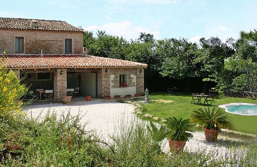Granarola Apartment | Residence in Vallugola di Gabicce