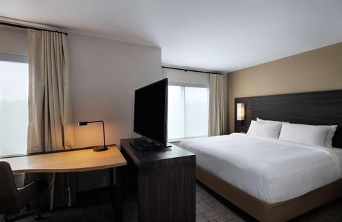 East Brunswick Hotel | Residence Inn by Marriott New Brunswick Tower Center Blvd