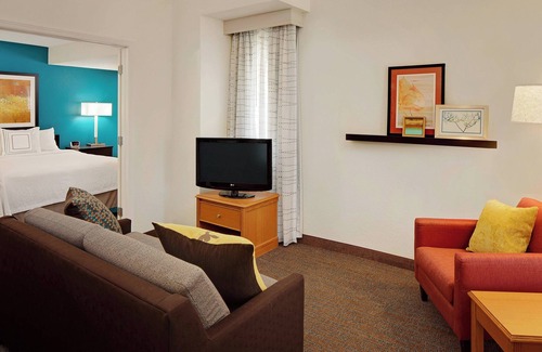 Madison Heights Hotel | Residence Inn by Marriott Detroit Troy/Madison Heights