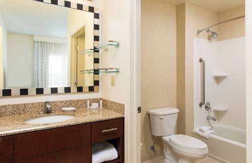 Waldron Hotel | Residence Inn by Marriott Kansas City Airport
