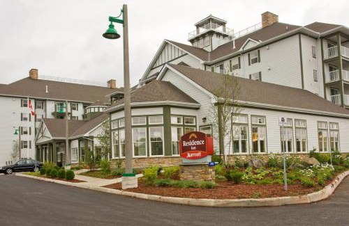 Gravenhurst Hotel | Residence Inn by Marriott Gravenhurst Muskoka Wharf