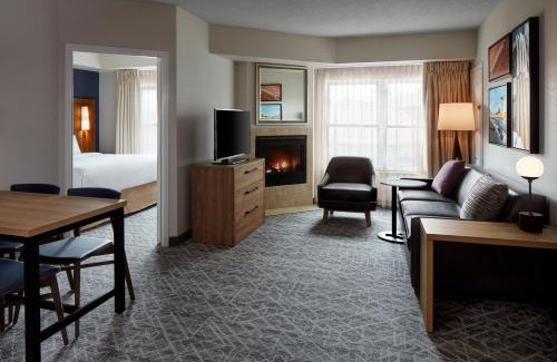 Northeast Mississauga Hotel | Residence Inn by Marriott Mississauga-Airport Corporate Centre West