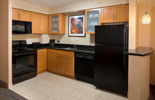 Toronto Entertainment District Hotel | Residence Inn by Marriott Toronto Downtown/Entertainment District
