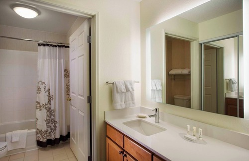 Novi Hotel | Residence Inn by Marriott Detroit Novi