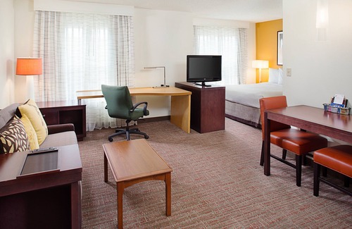 Greenway Plaza-Upper Kirby Hotel | Residence Inn by Marriott Houston West University