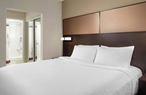 Alta Vista Hotel | Residence Inn by Marriott Ottawa Airport