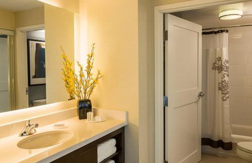 Ledbury - Heron Gate - Ridgemont - Elmwood Hotel | Residence Inn by Marriott Ottawa Airport