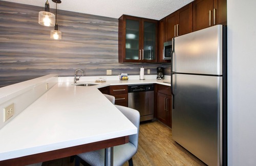 Thurston Hotel | Residence Inn by Marriott Ann Arbor North