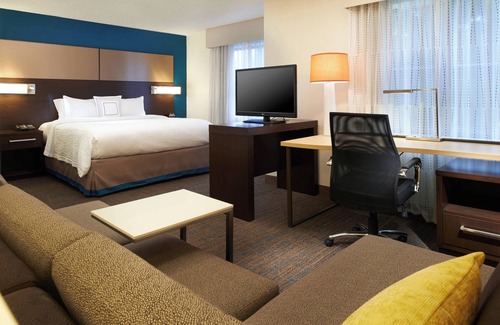 Thurston Hotel | Residence Inn by Marriott Ann Arbor North