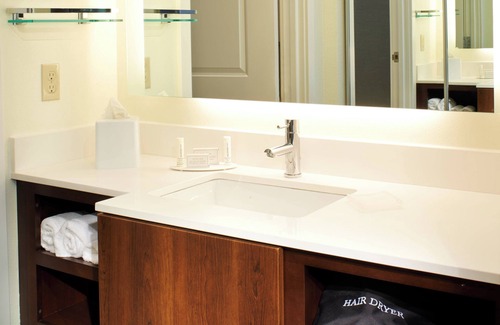 Thurston Hotel | Residence Inn by Marriott Ann Arbor North