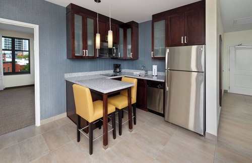 Downtown Richmond Hotel | Residence Inn by Marriott Richmond Downtown