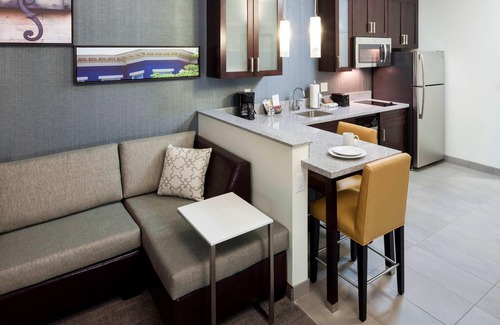 Downtown Richmond Hotel | Residence Inn by Marriott Richmond Downtown