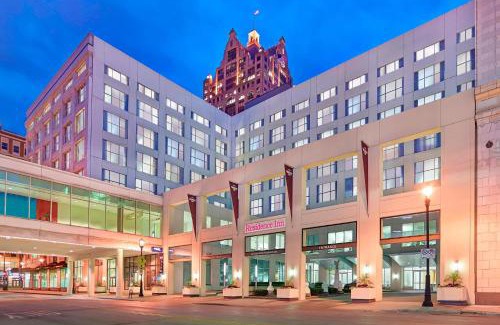 Westown Hotel | Residence Inn Milwaukee Downtown