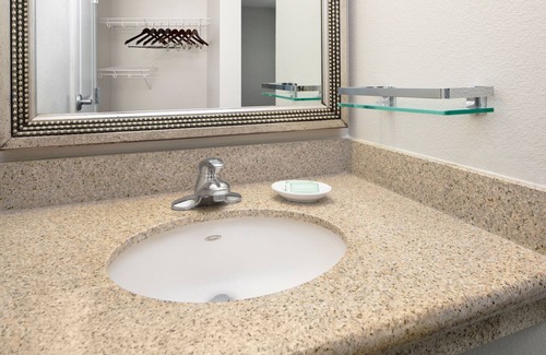 Central Newport News Hotel | Residence Inn Newport News Airport