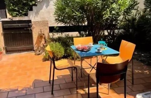 Les Arenes Villa | Residence Les Actinies - Charming cottage 5ARE44 Charming little house with lovely outdoor